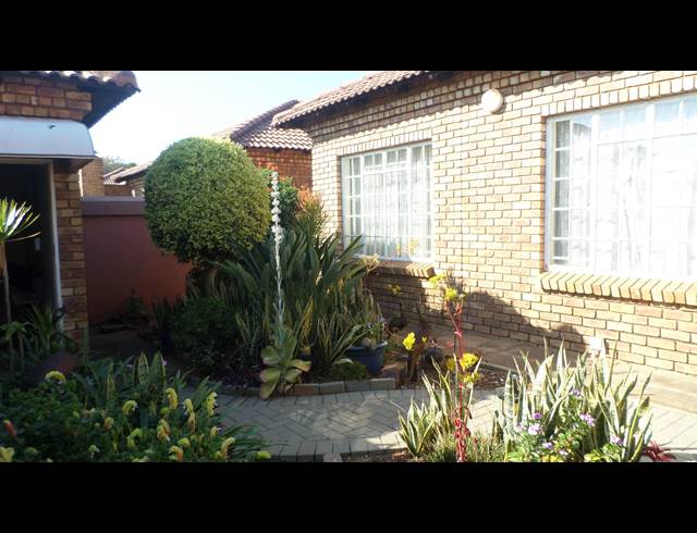 2 BEDROOM HOUSE SOLD IN THERESAPARK